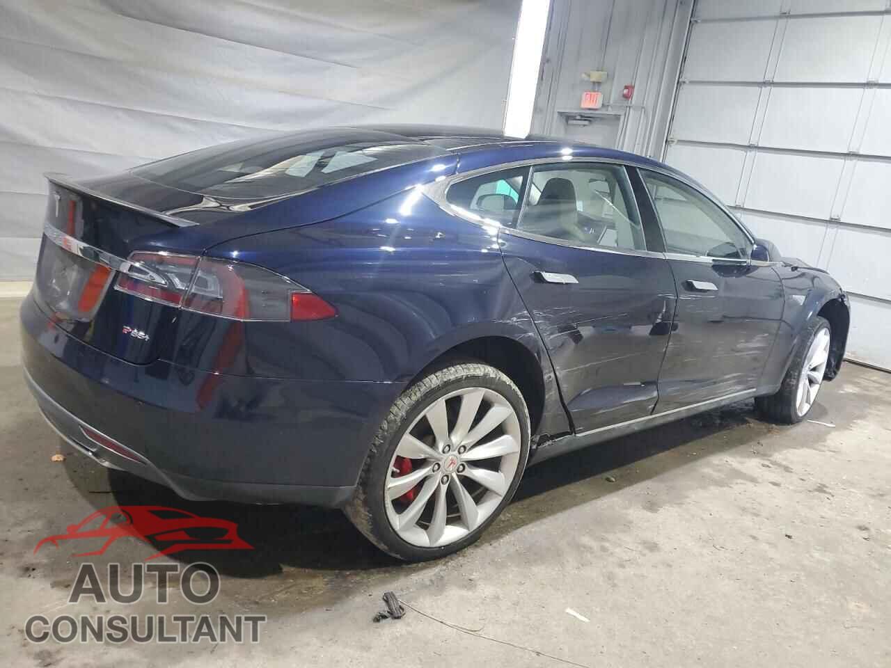TESLA MODEL S 2014 - 5YJSA1H18EFP35102