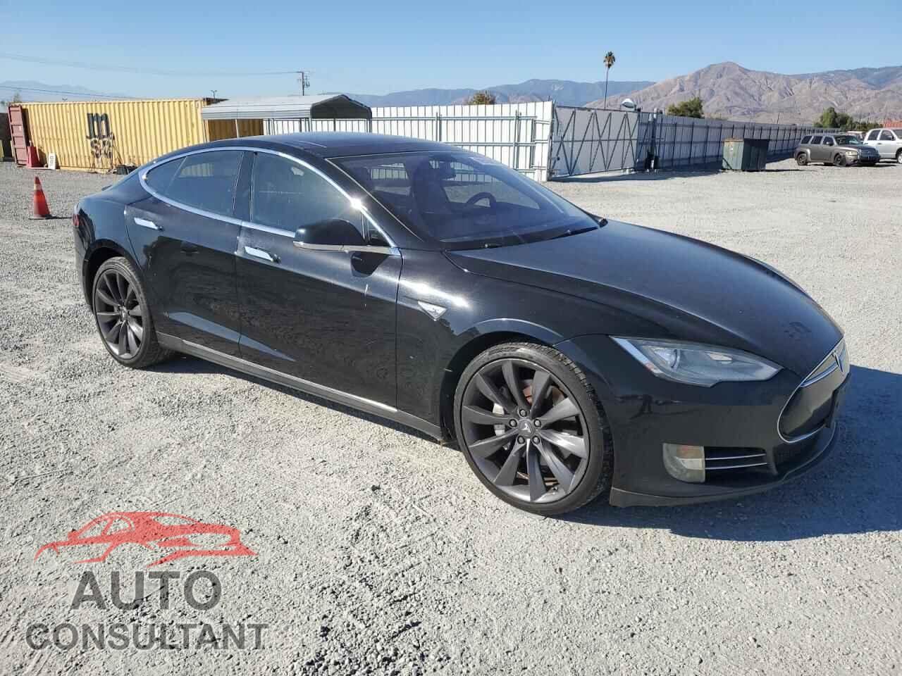 TESLA MODEL S 2013 - 5YJSA1DP4DFP21903