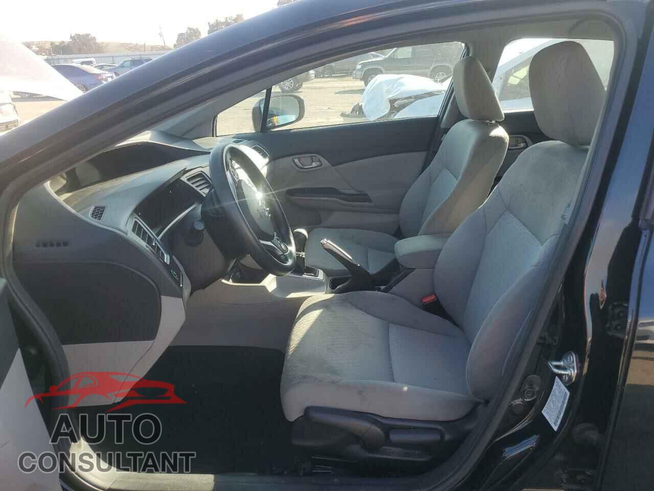 HONDA CIVIC 2015 - 2HGFB2E56FH532282