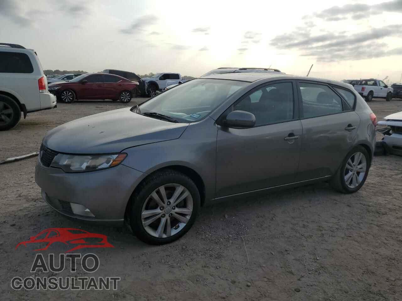 KIA FORTE 2011 - KNAFW5A36B5390216