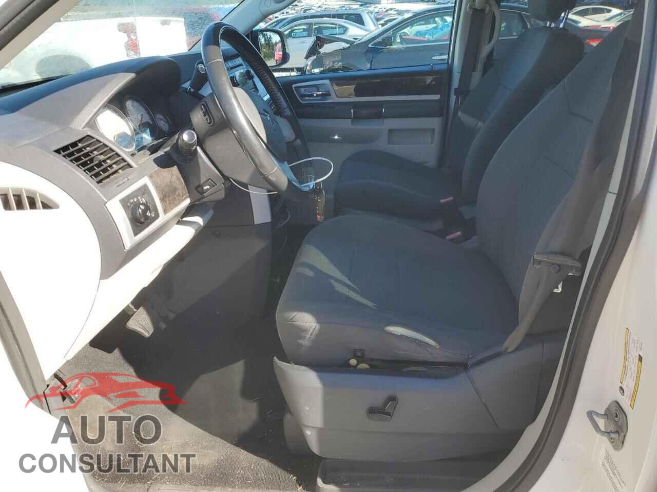 DODGE CARAVAN 2010 - 2D4RN5D18AR341875