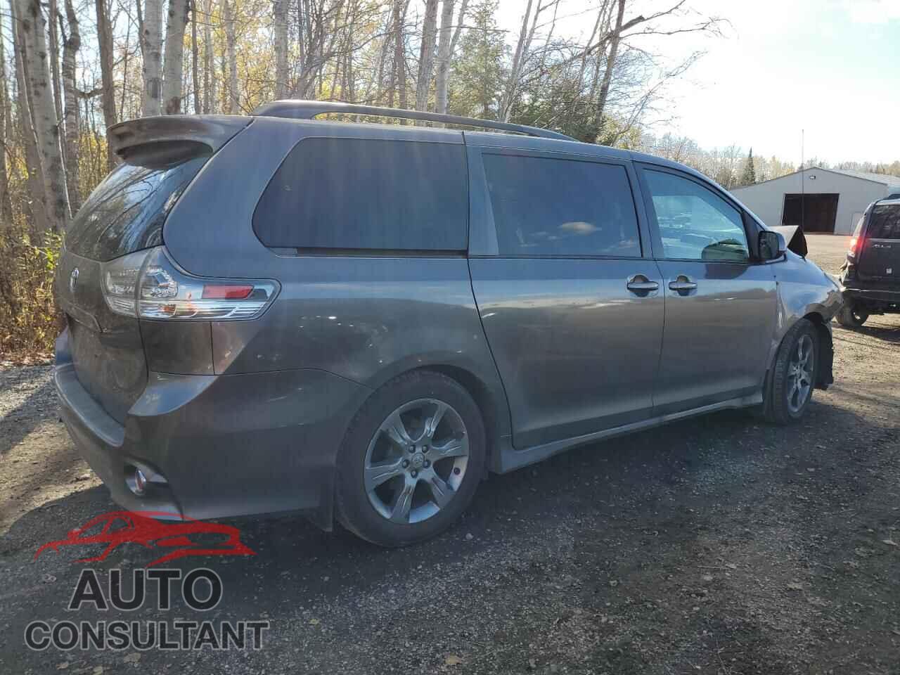 TOYOTA SIENNA 2011 - 5TDXK3DC6BS077017