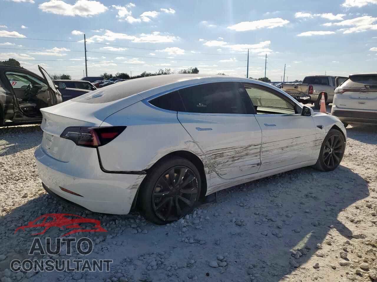 TESLA MODEL 3 2018 - 5YJ3E1EA8JF062352