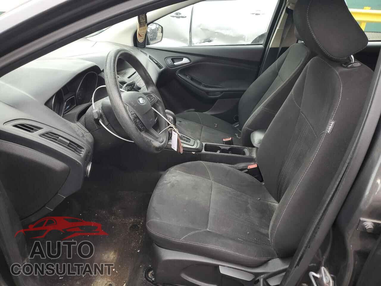 FORD FOCUS 2017 - 1FADP3K27HL202301