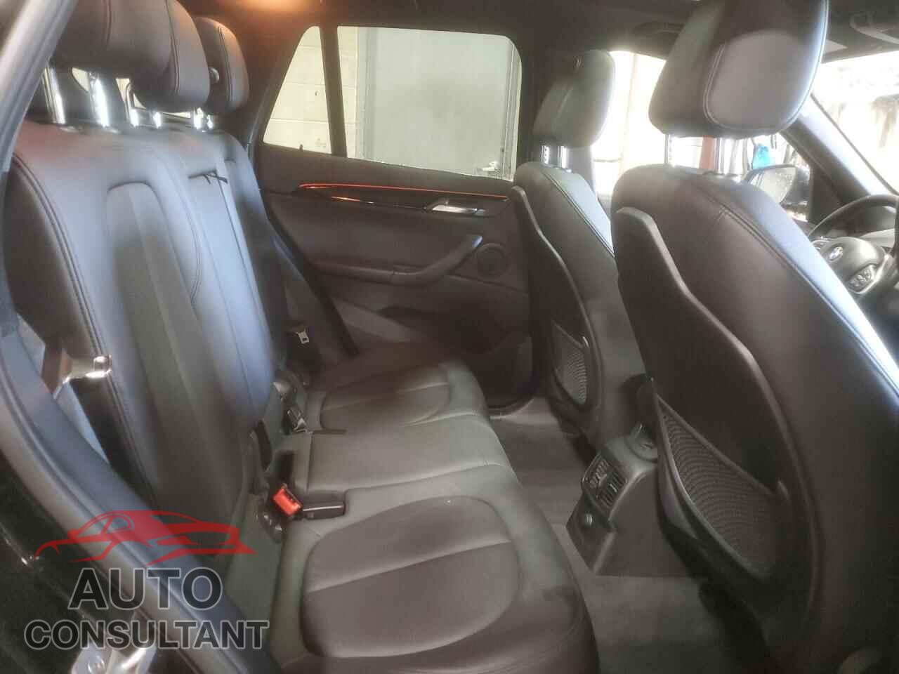 BMW X1 2017 - WBXHT3C38H5F76232