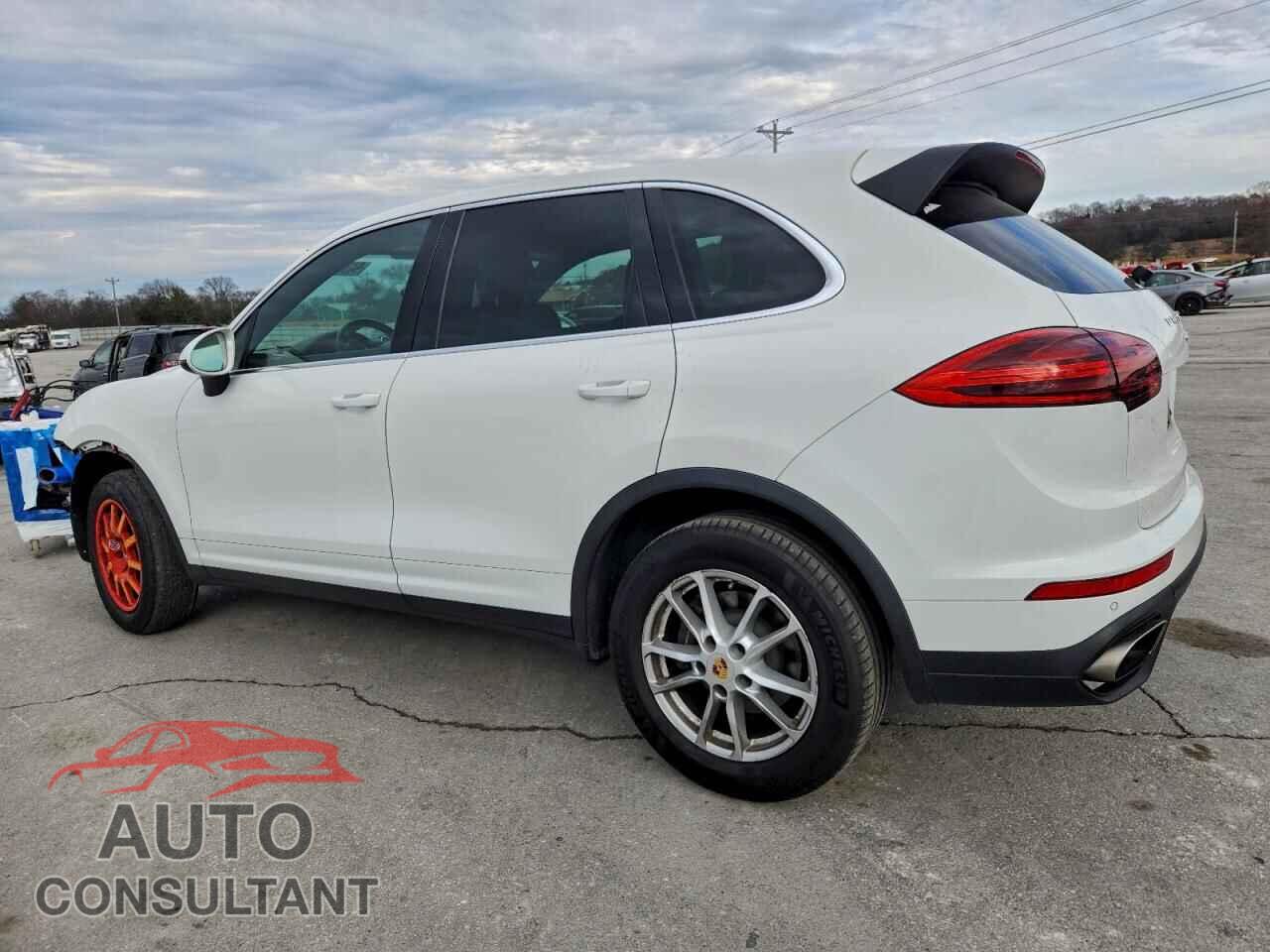 PORSCHE CAYENNE 2016 - WP1AA2A22GKA15531