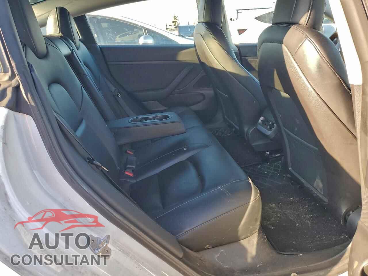 TESLA MODEL 3 2020 - 5YJ3E1EAXLF747052