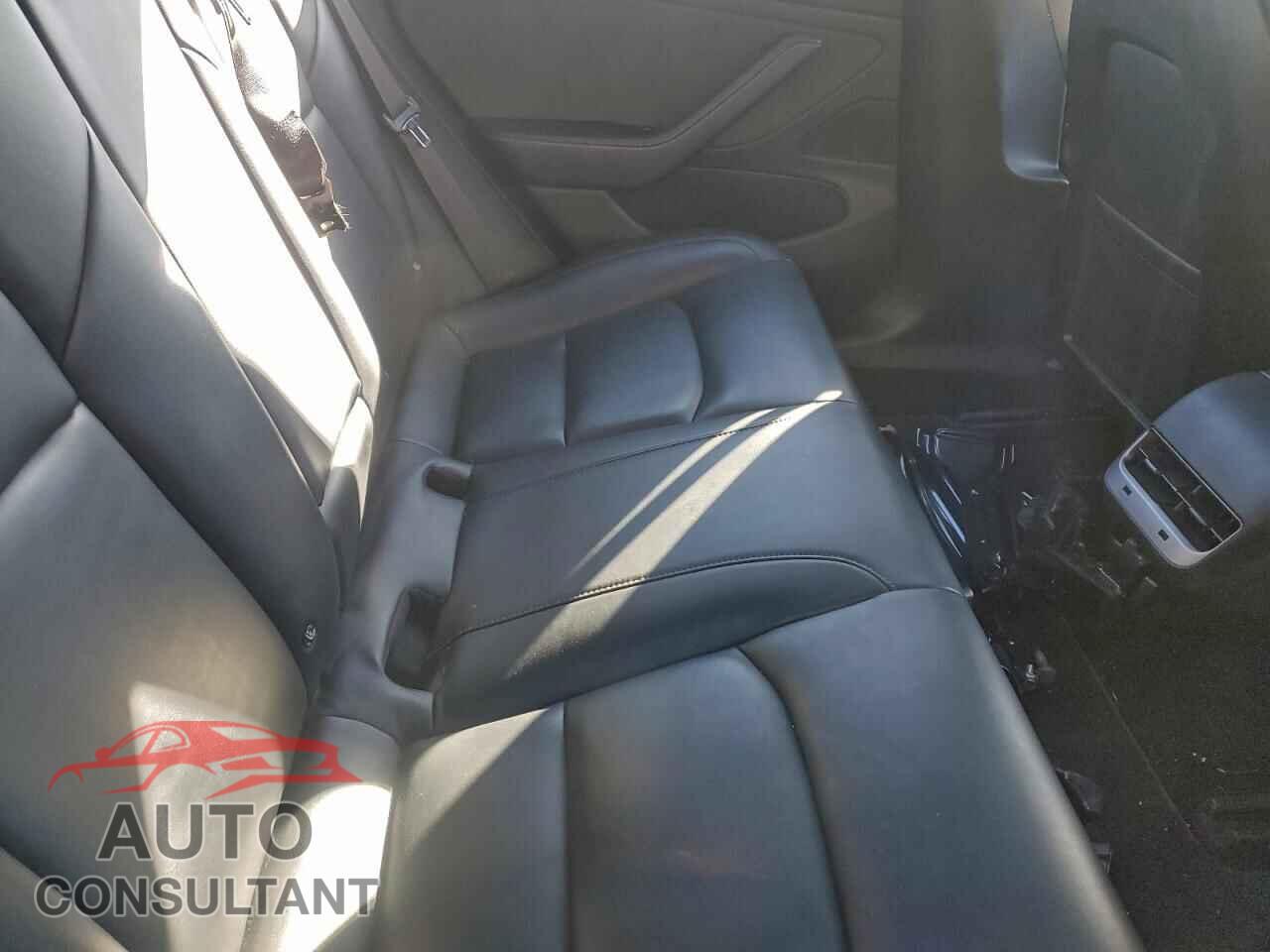 TESLA MODEL 3 2018 - 5YJ3E1EA5JF045363
