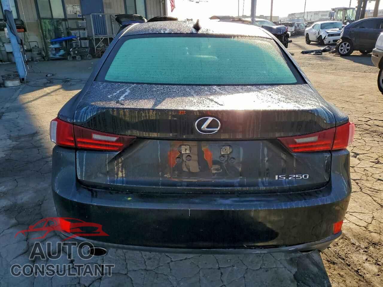 LEXUS IS 2014 - JTHBF1D20E5014434