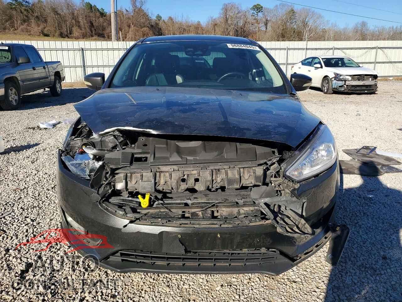 FORD FOCUS 2017 - 1FADP3N22HL204792