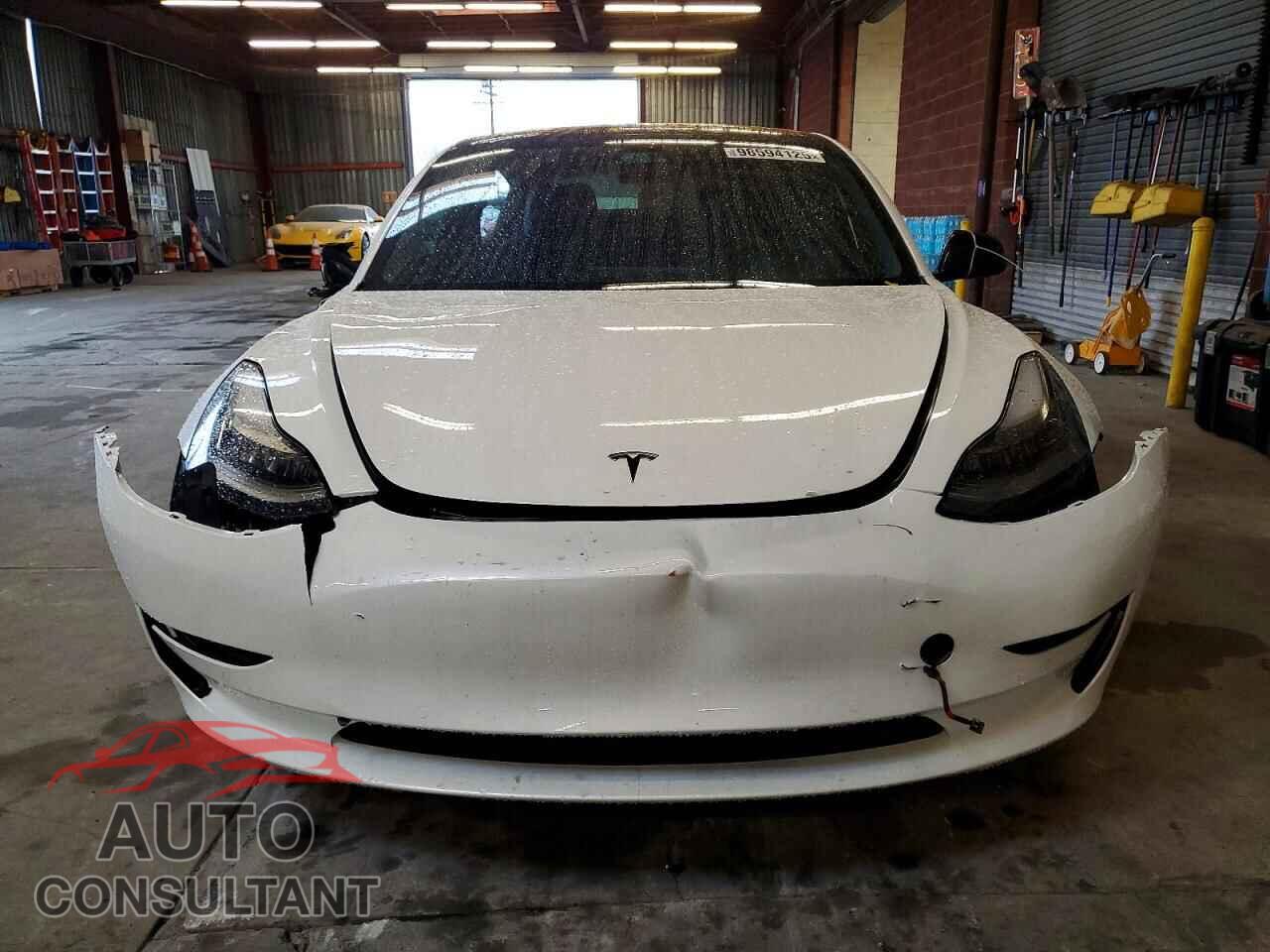 TESLA MODEL 3 2018 - 5YJ3E1EA1JF012375