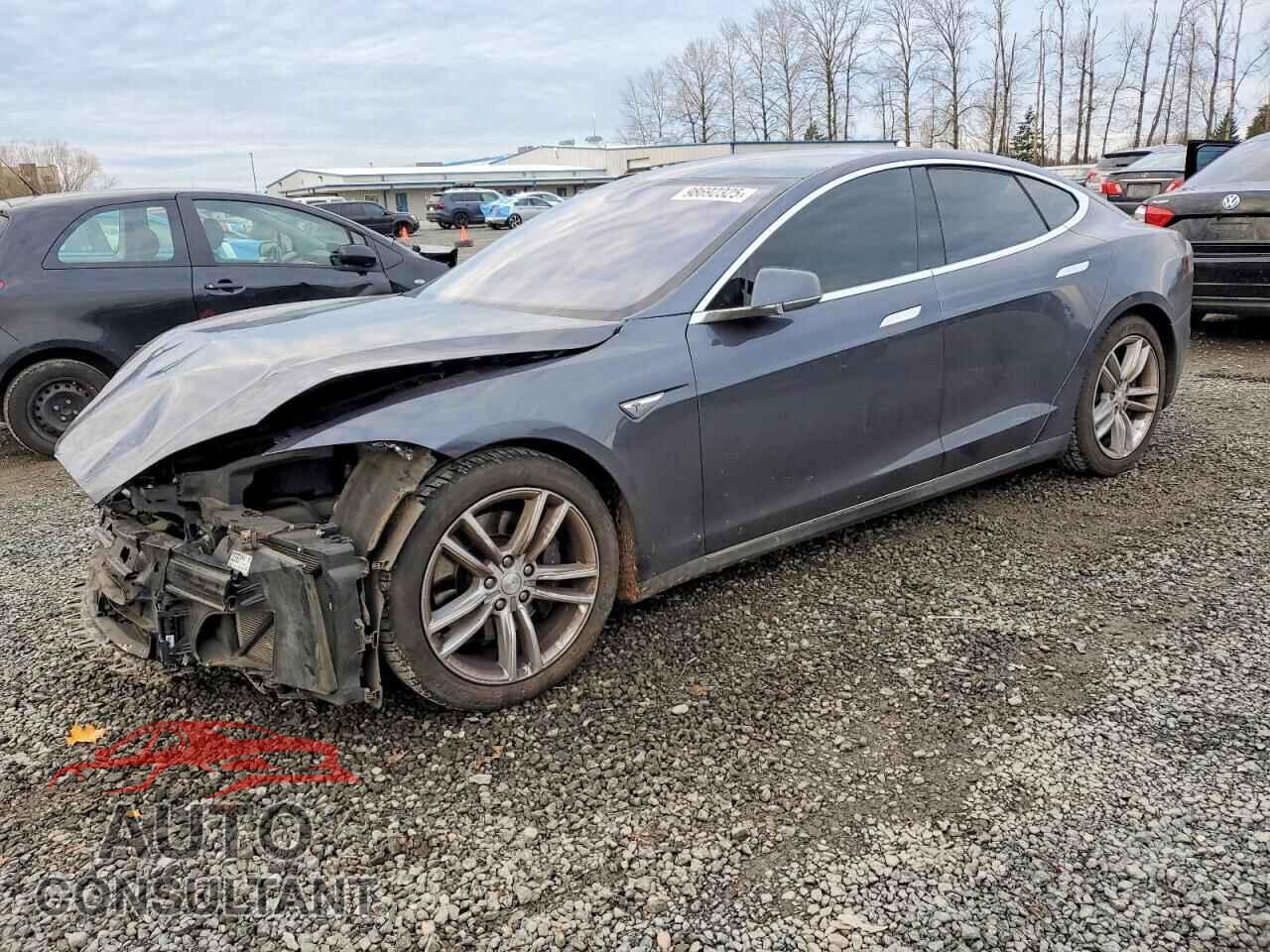 TESLA MODEL S 2015 - 5YJSA1E2XFF118153