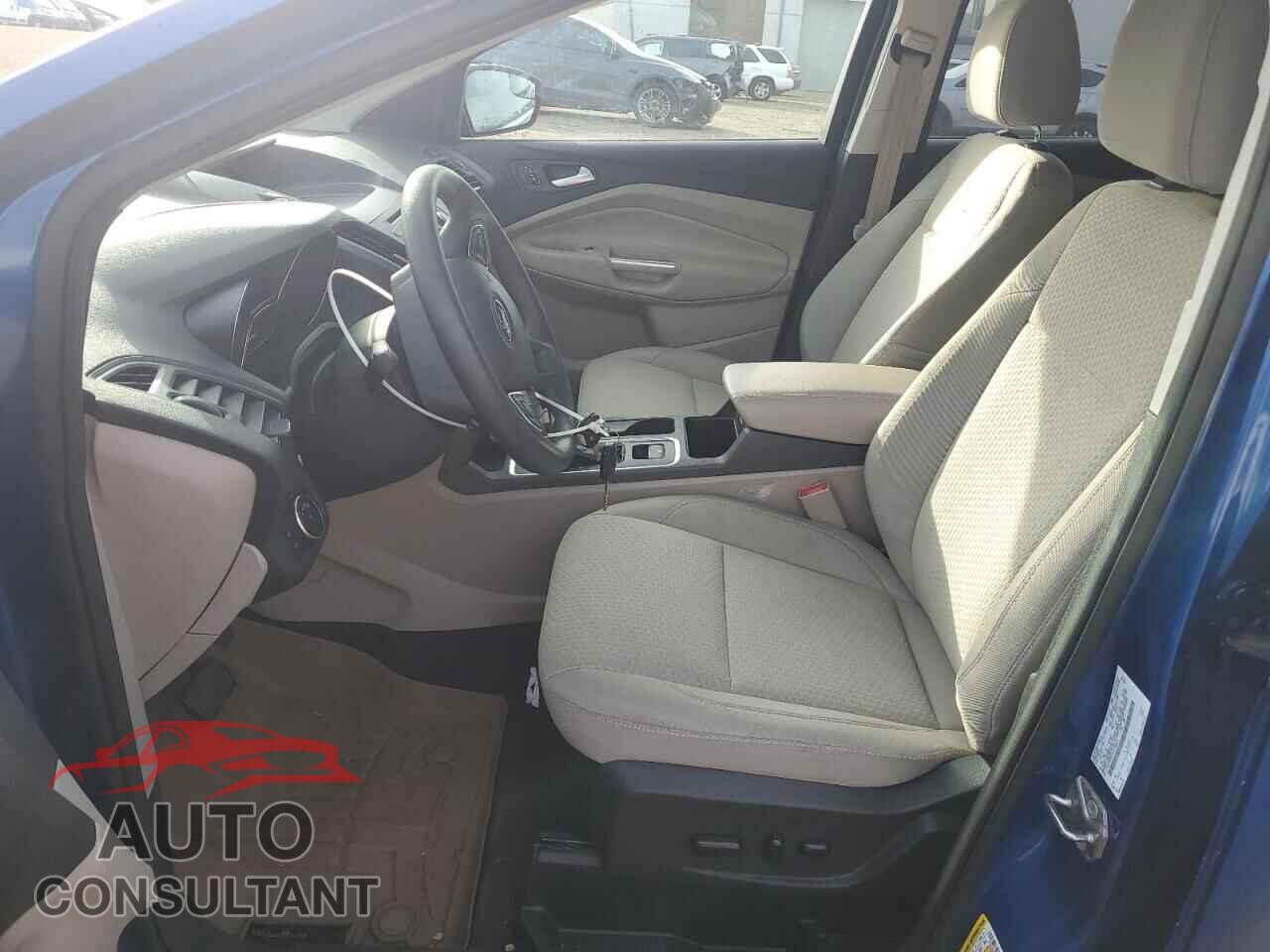 FORD ESCAPE 2017 - 1FMCU9GD7HUC60863