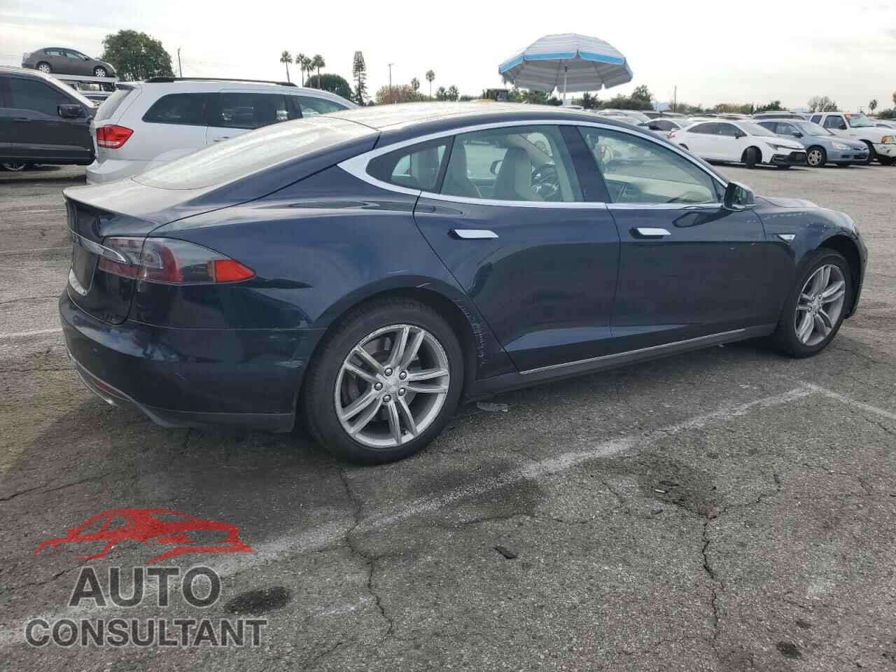 TESLA MODEL S 2013 - 5YJSA1CN2DFP04209