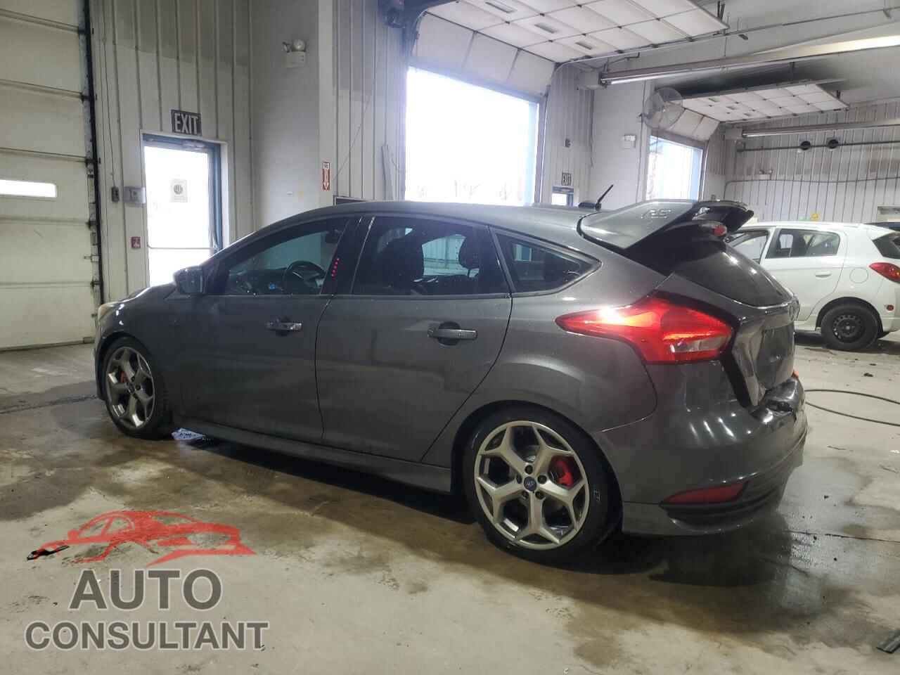 FORD FOCUS 2015 - 1FADP3L97FL321362