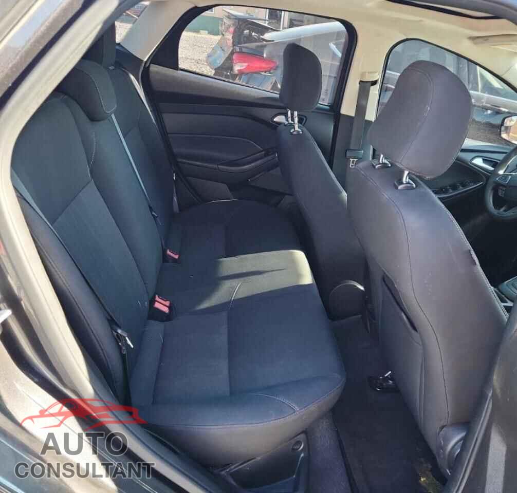 FORD FOCUS 2016 - 1FADP3F22GL274483