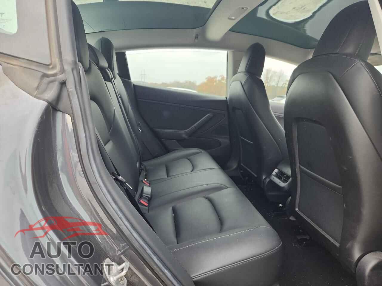 TESLA MODEL 3 2019 - 5YJ3E1EA5KF359645