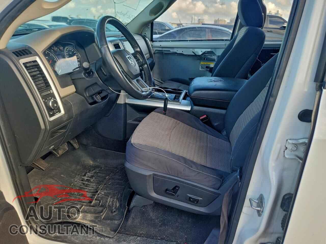 DODGE RAM 1500 2012 - 1C6RD6LT7CS290192