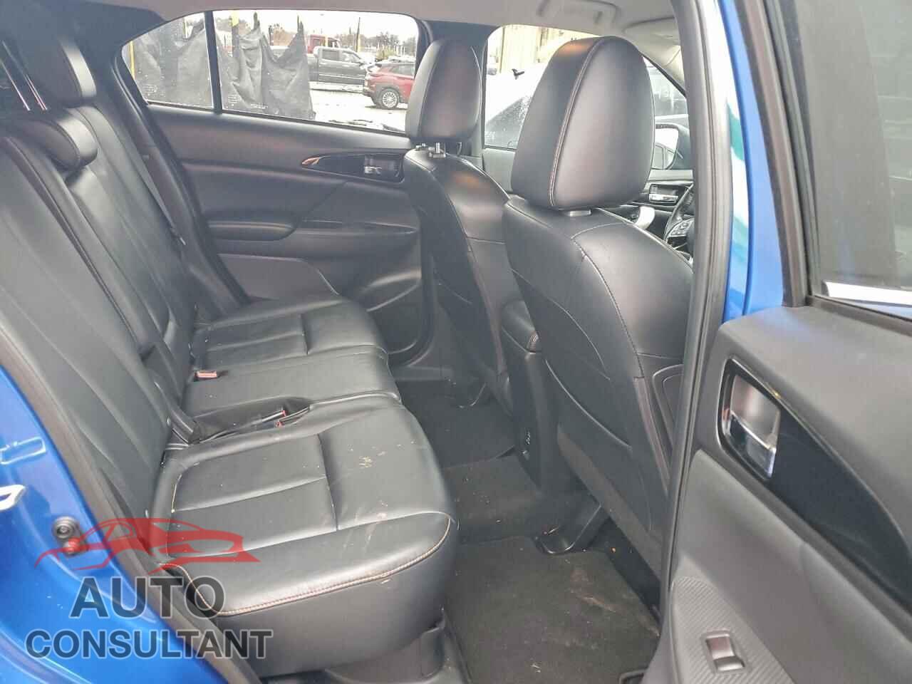 MITSUBISHI ECLIPSE 2018 - JA4AT5AA8JZ061829