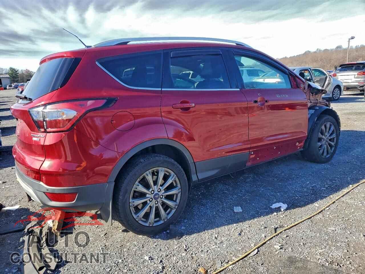 FORD ESCAPE 2017 - 1FMCU9JD2HUE86933