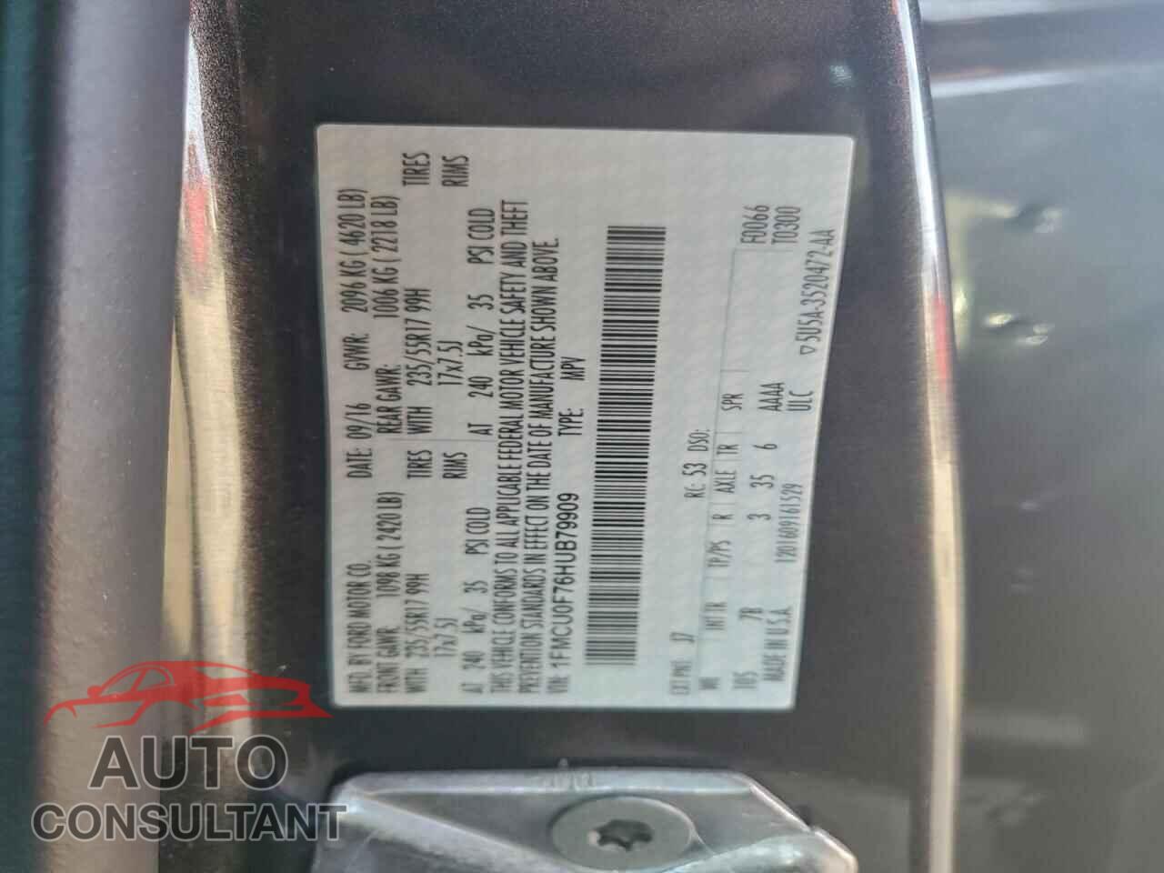 FORD ESCAPE 2017 - 1FMCU0F76HUB79909