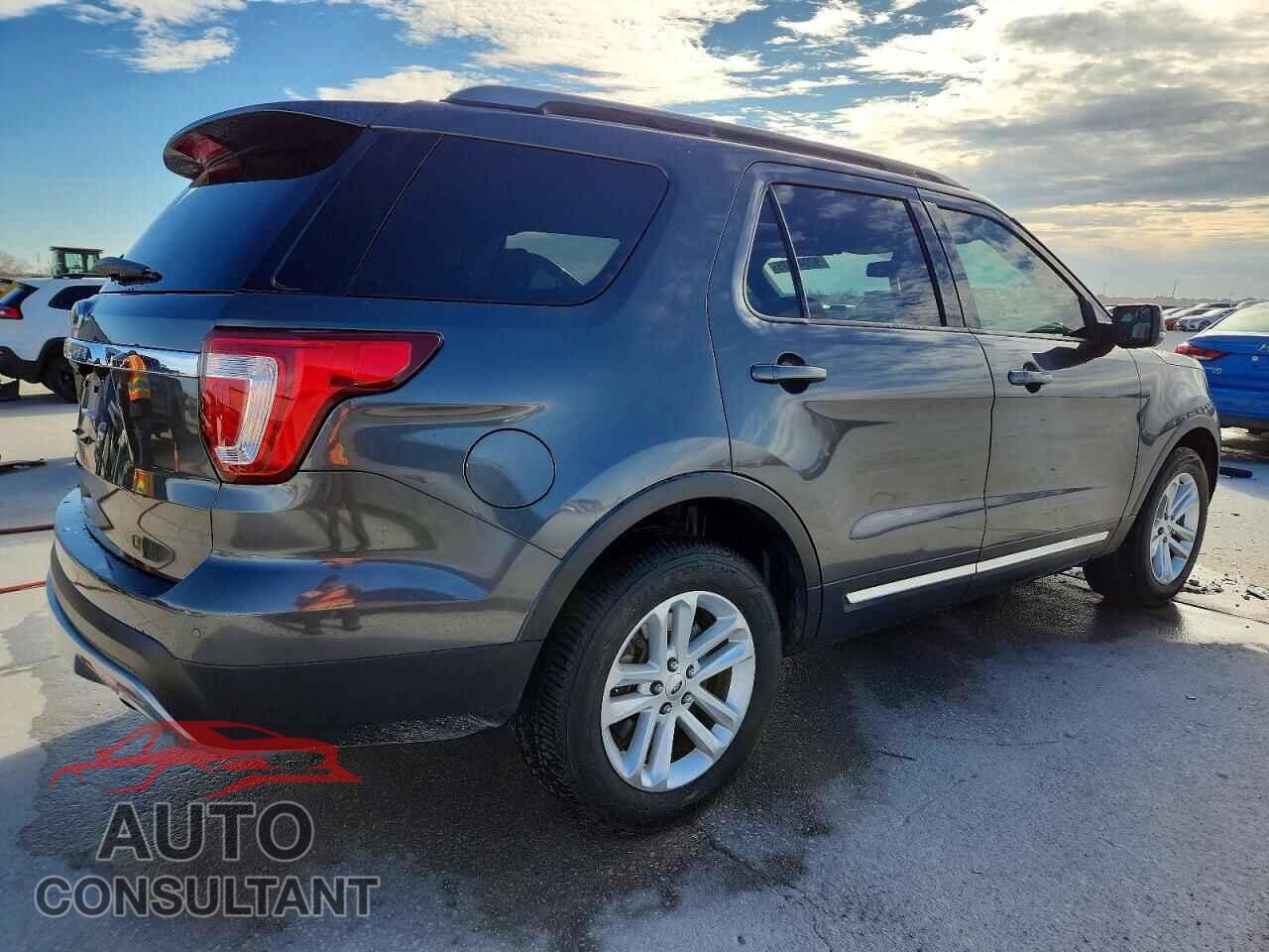 FORD EXPLORER 2017 - 1FM5K7D88HGD85251