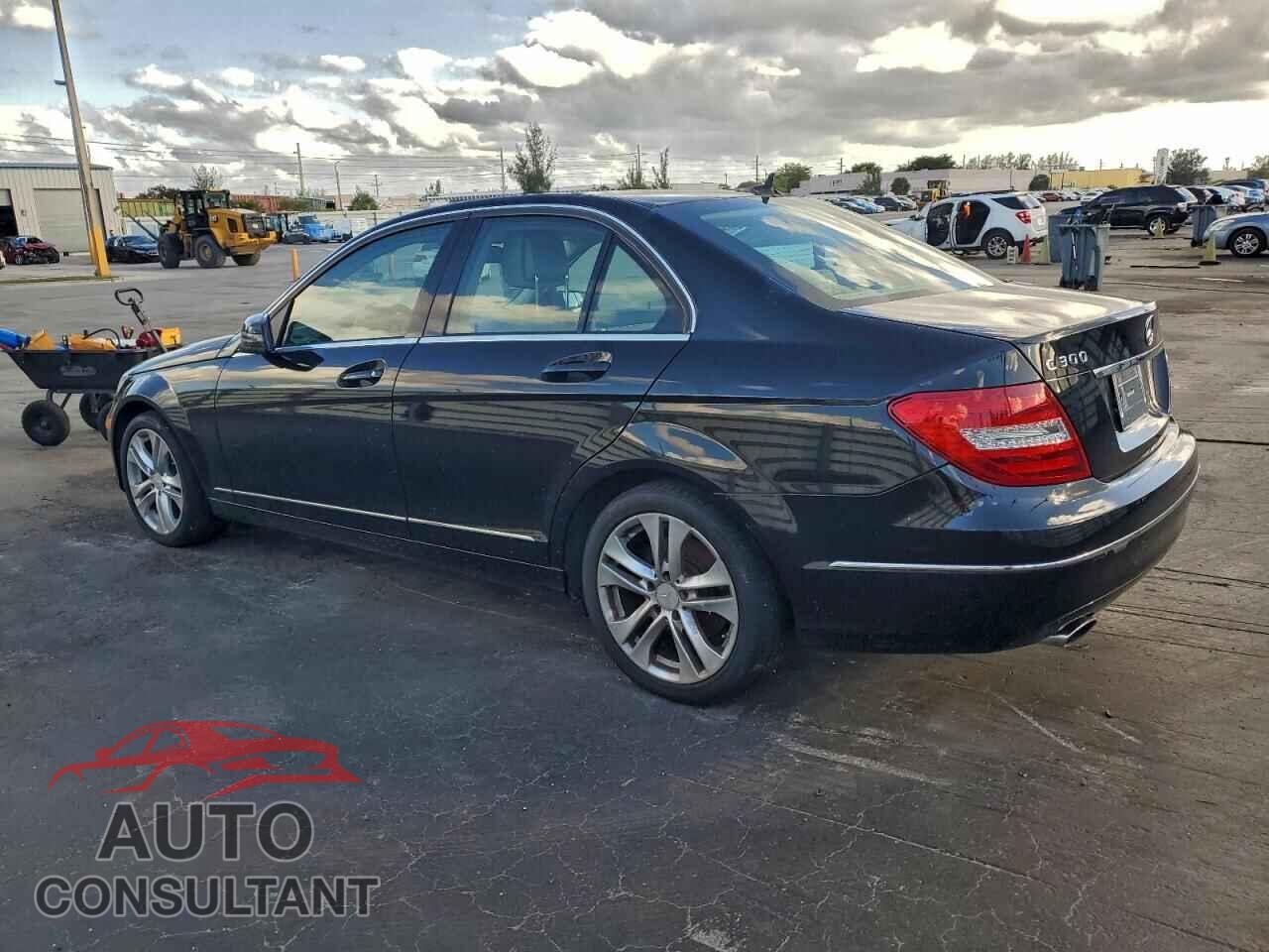 MERCEDES-BENZ C-CLASS 2012 - WDDGF8BBXCF917092