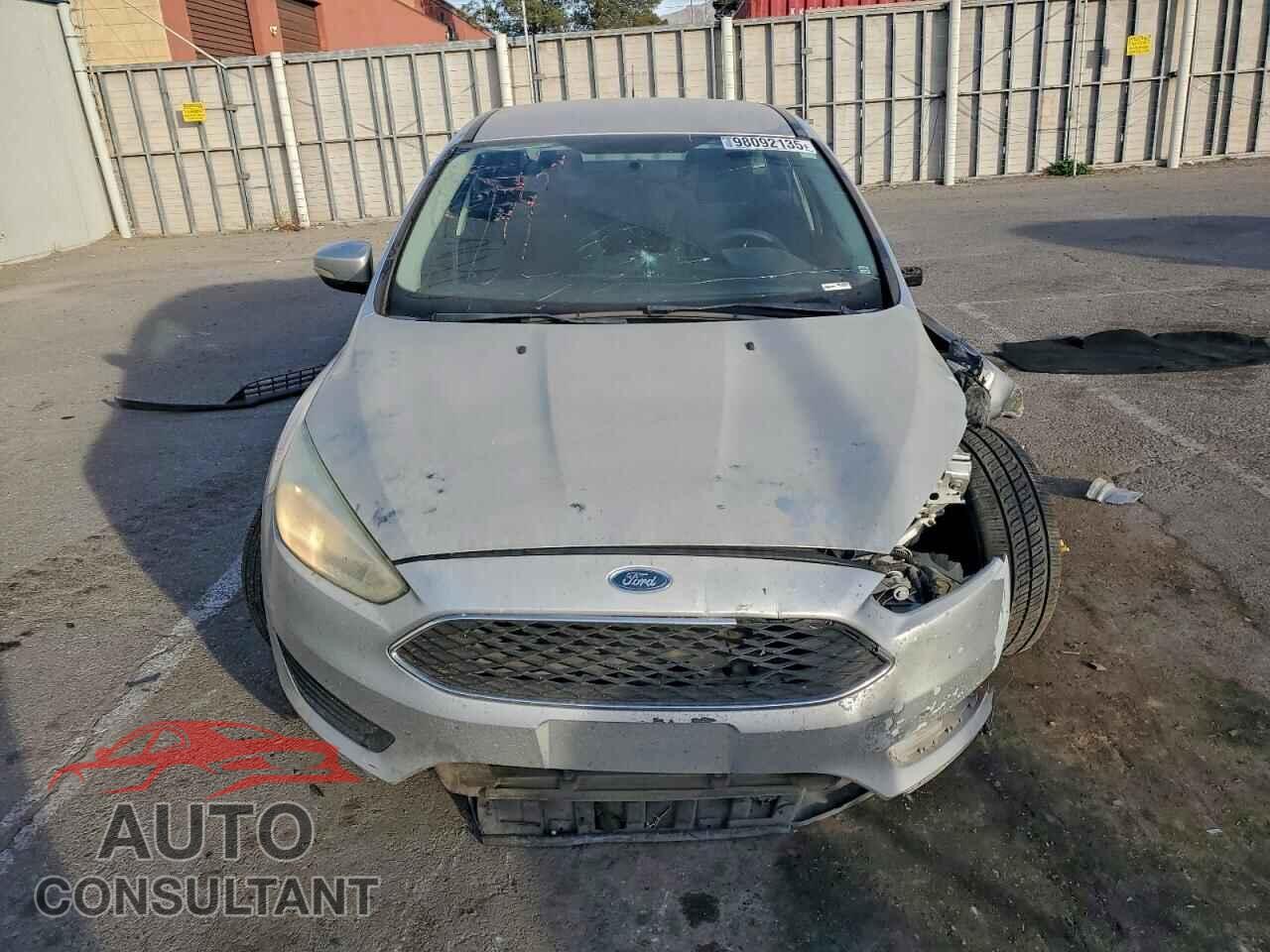FORD FOCUS 2017 - 1FADP3F23HL219655
