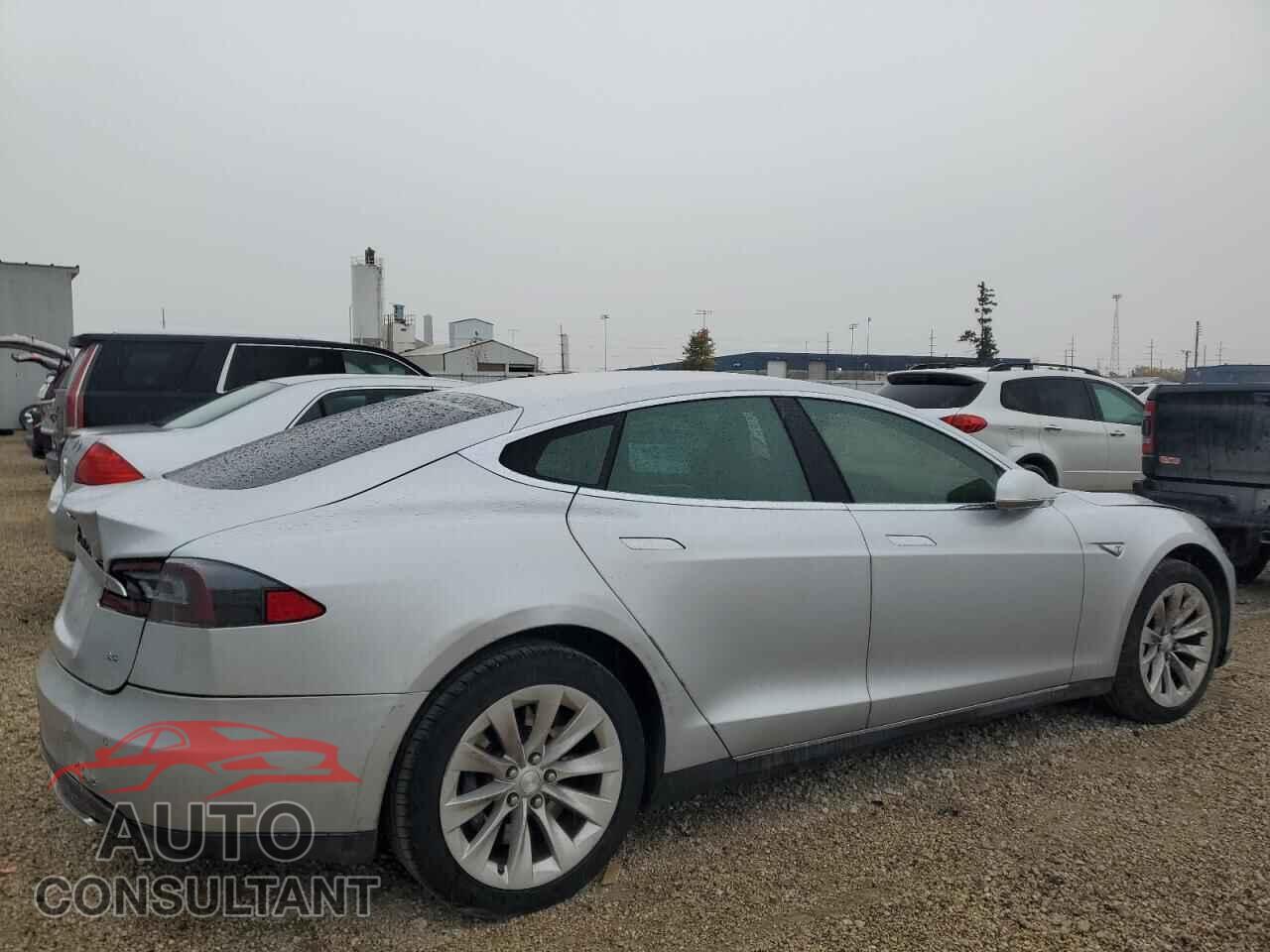 TESLA MODEL S 2013 - 5YJSA1DN2DFP28234