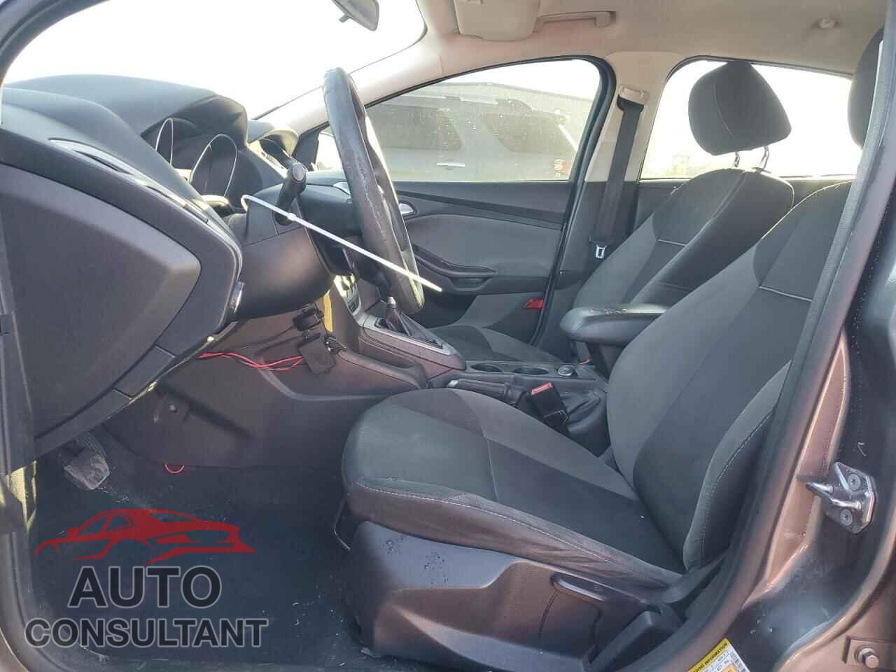 FORD FOCUS 2014 - 1FADP3F29EL414557