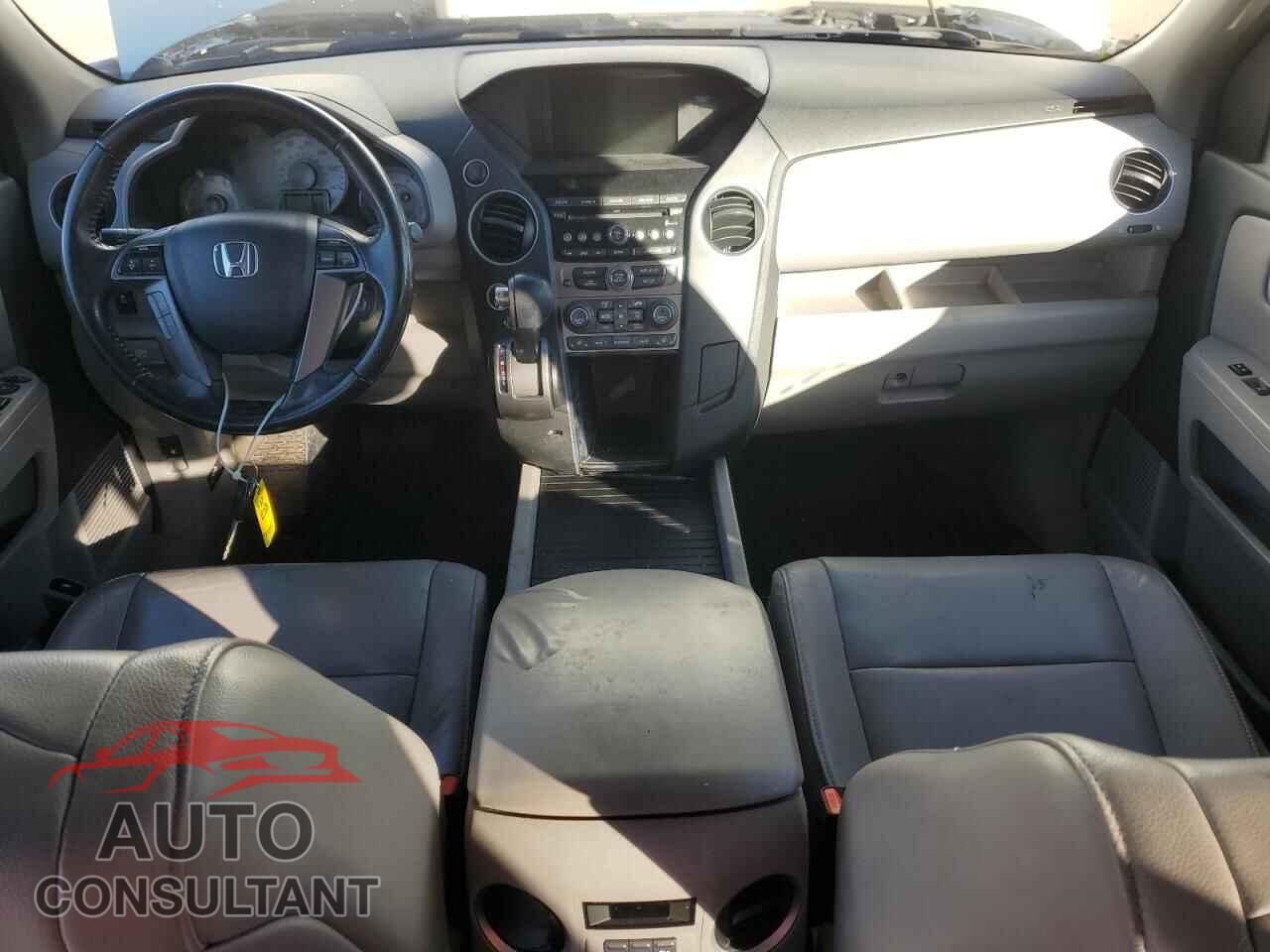 HONDA PILOT 2013 - 5FNYF4H50DB057251