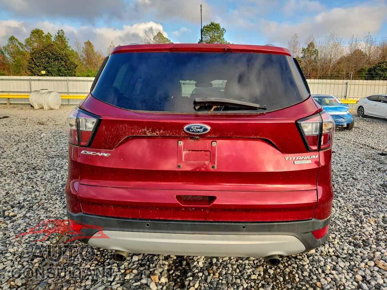 FORD ESCAPE 2017 - 1FMCU0J90HUC35559