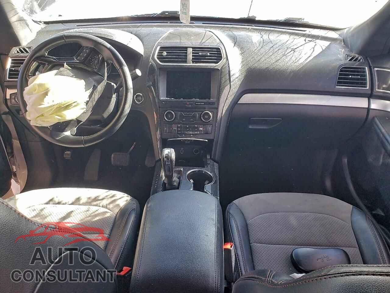 FORD EXPLORER 2017 - 1FM5K7D87HGE19356