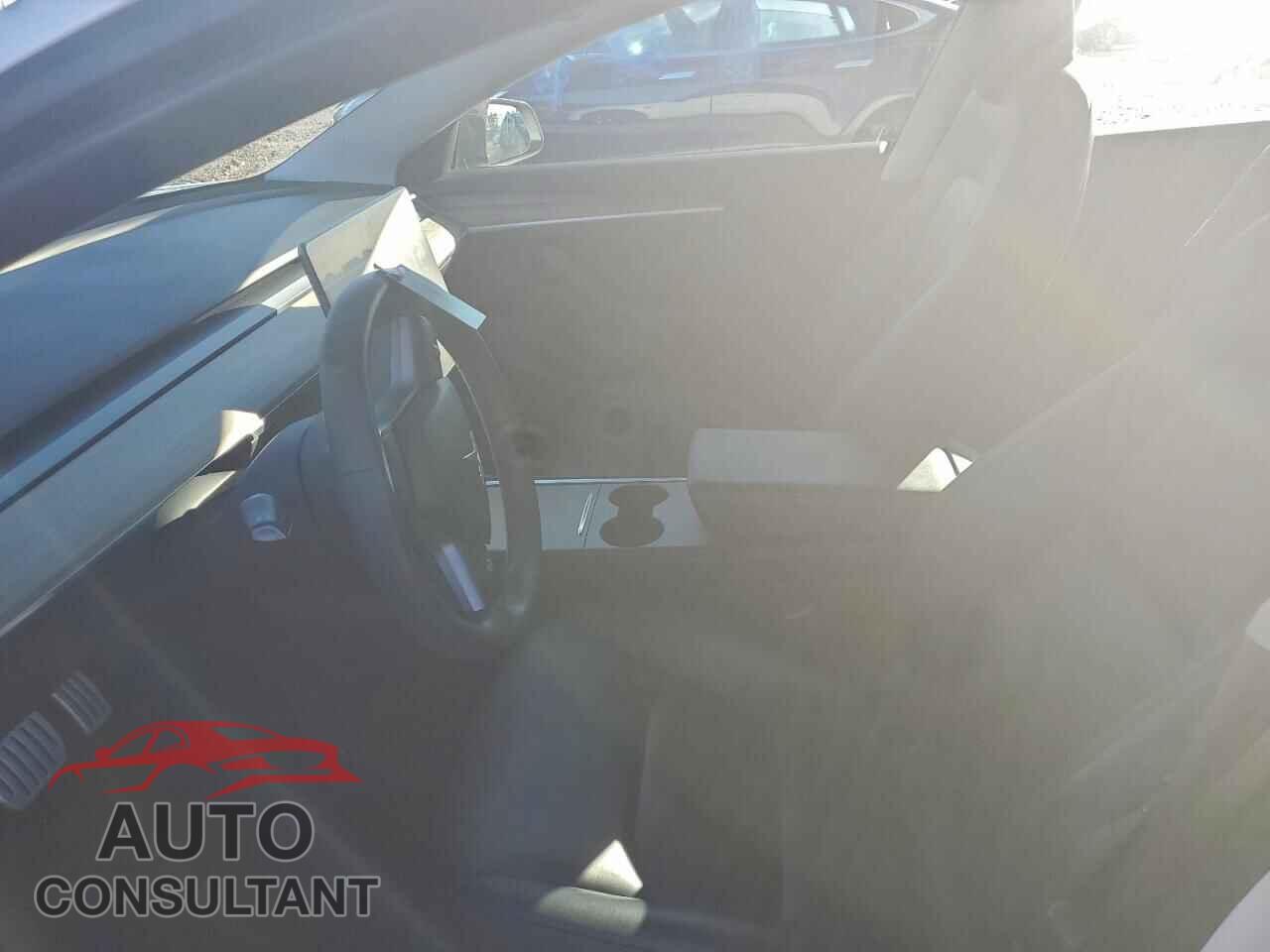 TESLA MODEL 3 2021 - 5YJ3E1EC6MF094237