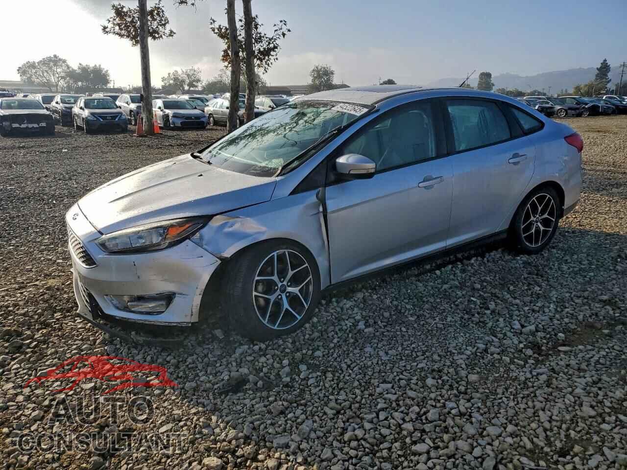 FORD FOCUS 2017 - 1FADP3H21HL277745