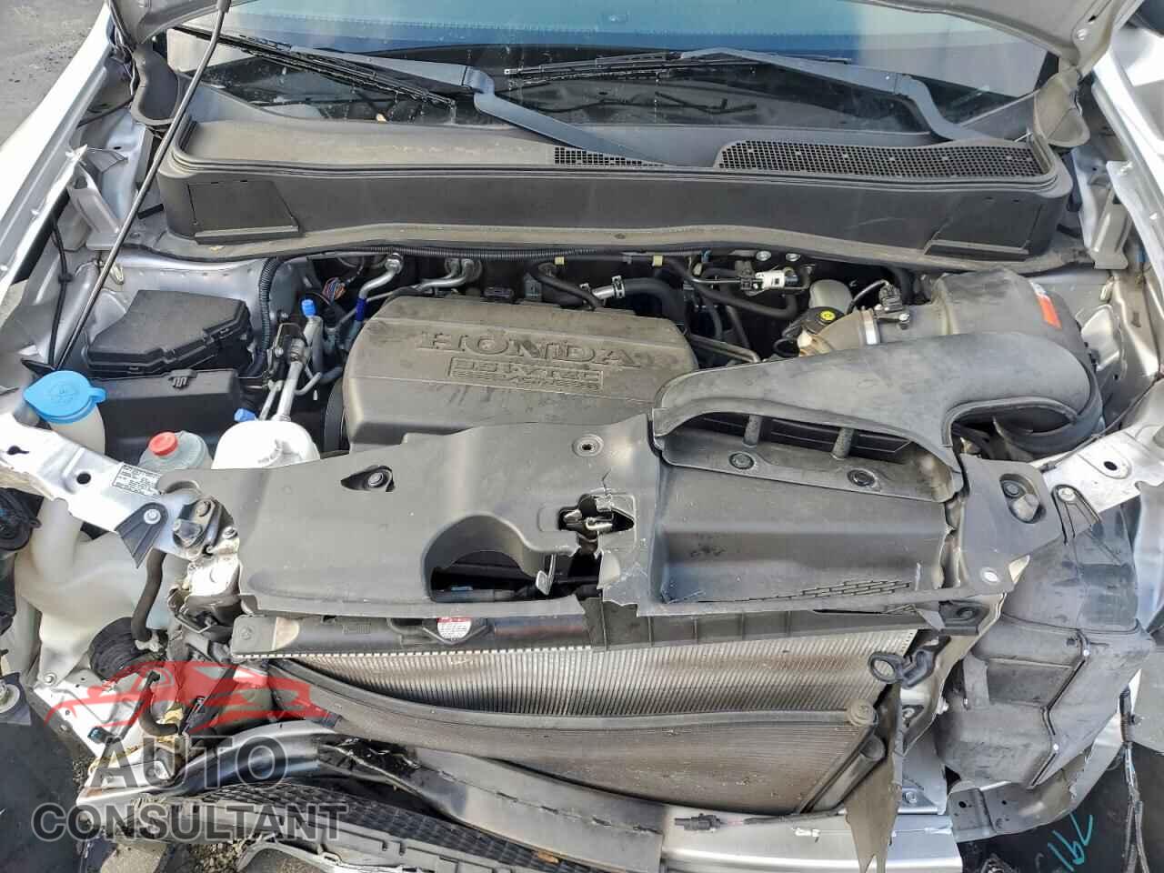 HONDA PILOT 2015 - 5FNYF3H26FB016464