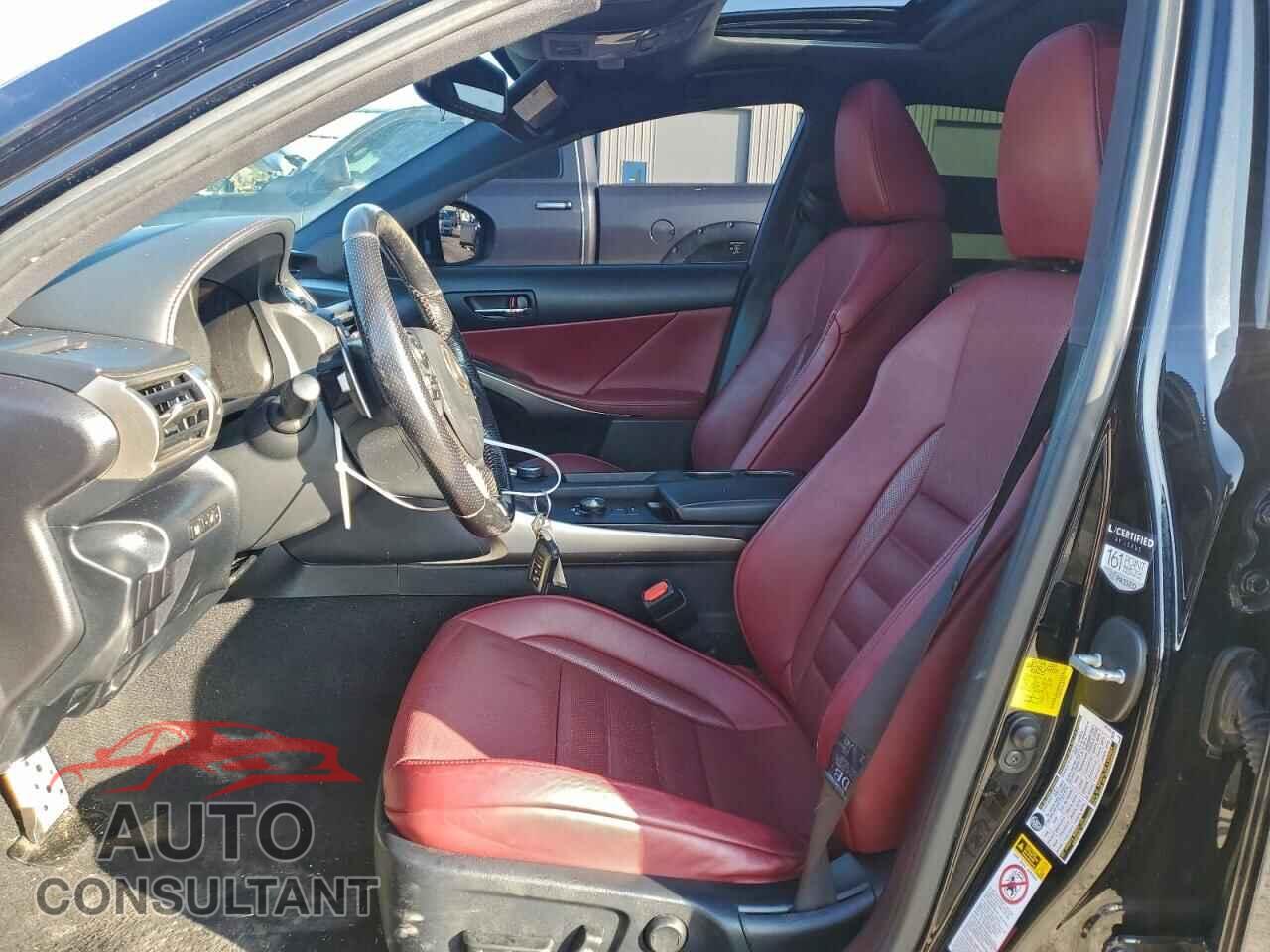 LEXUS IS 2016 - JTHBA1D2XG5015513