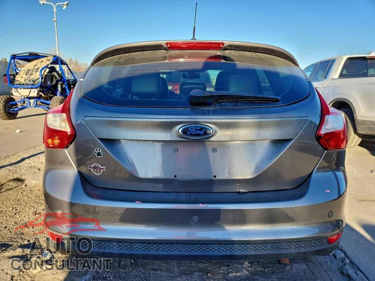 FORD FOCUS 2012 - 1FAHP3N22CL408616