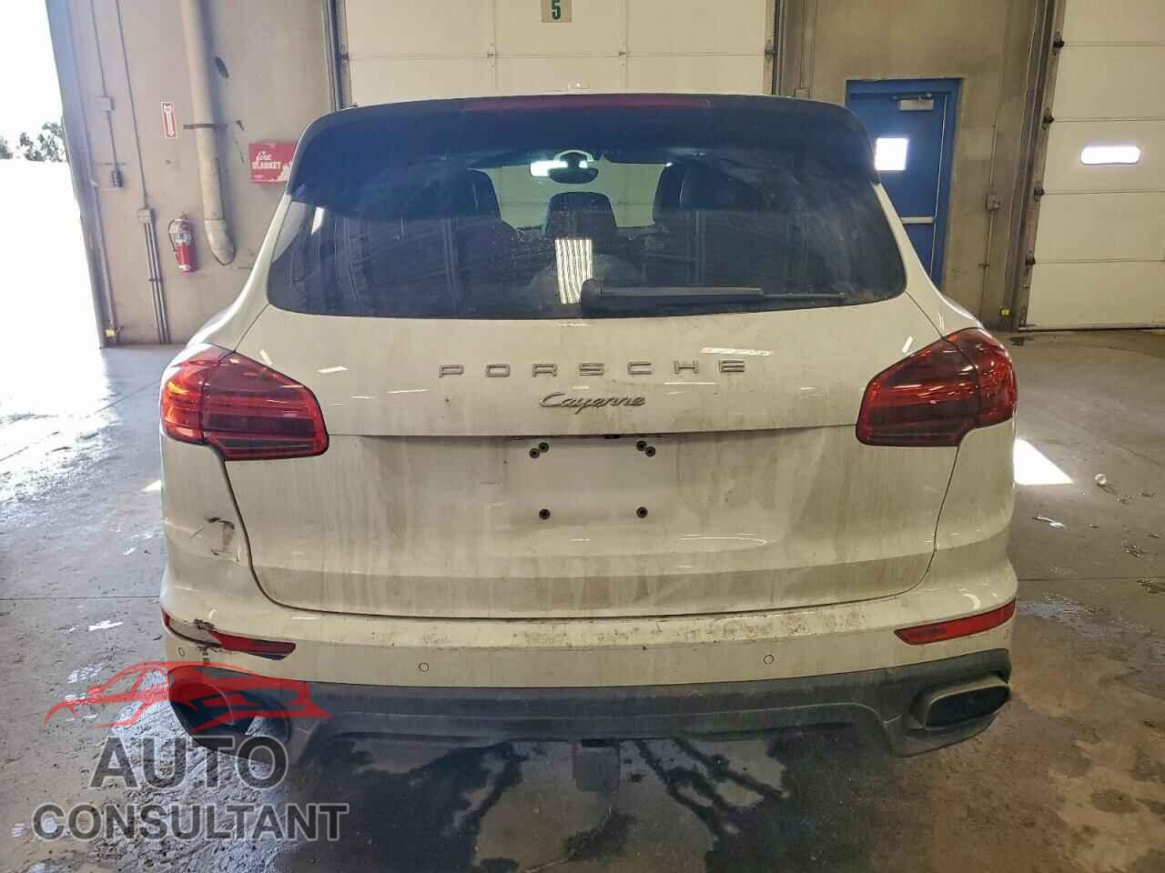 PORSCHE CAYENNE 2017 - WP1AA2A26HKA80738