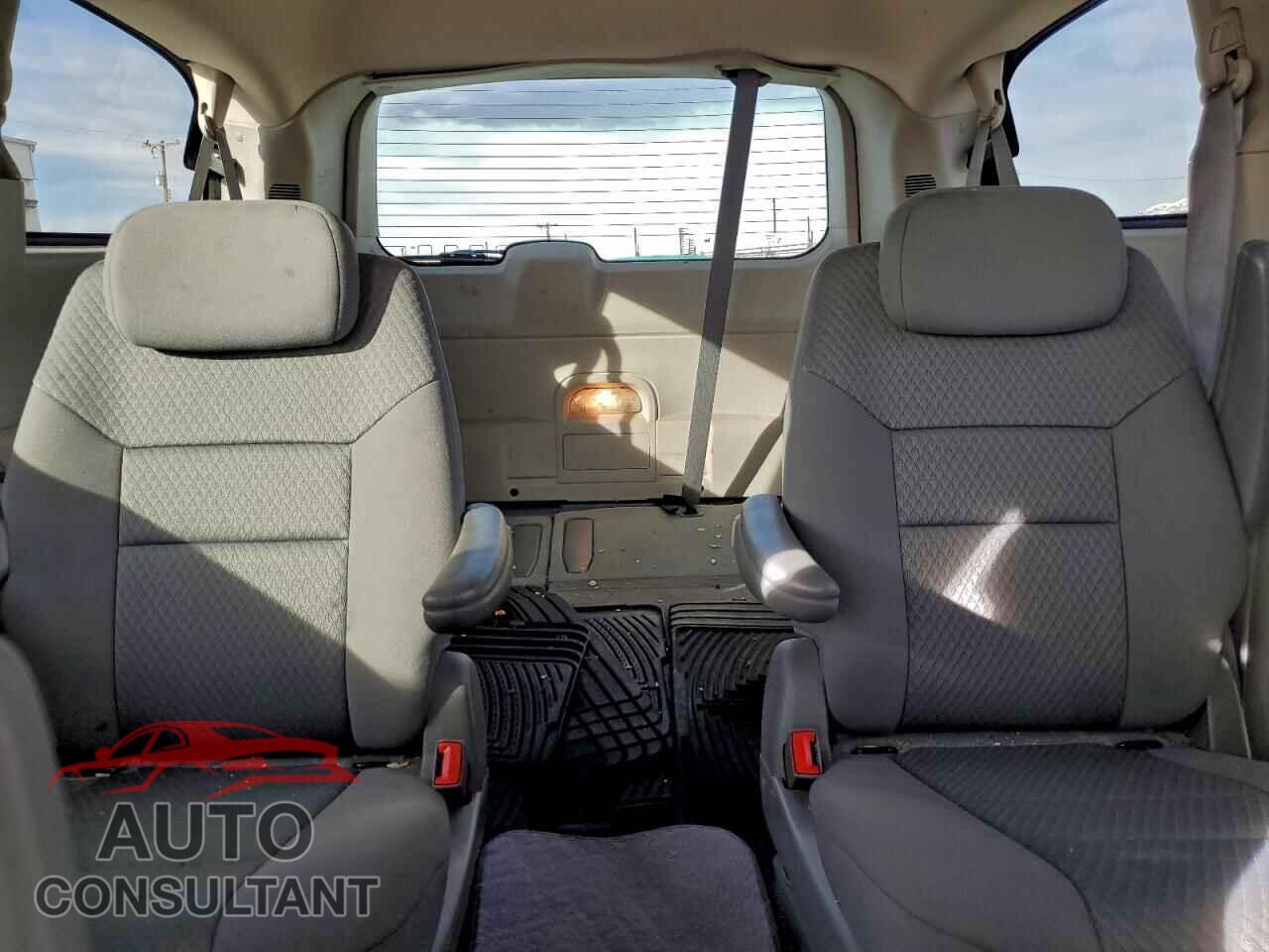 DODGE CARAVAN 2010 - 2D4RN4DE8AR365025