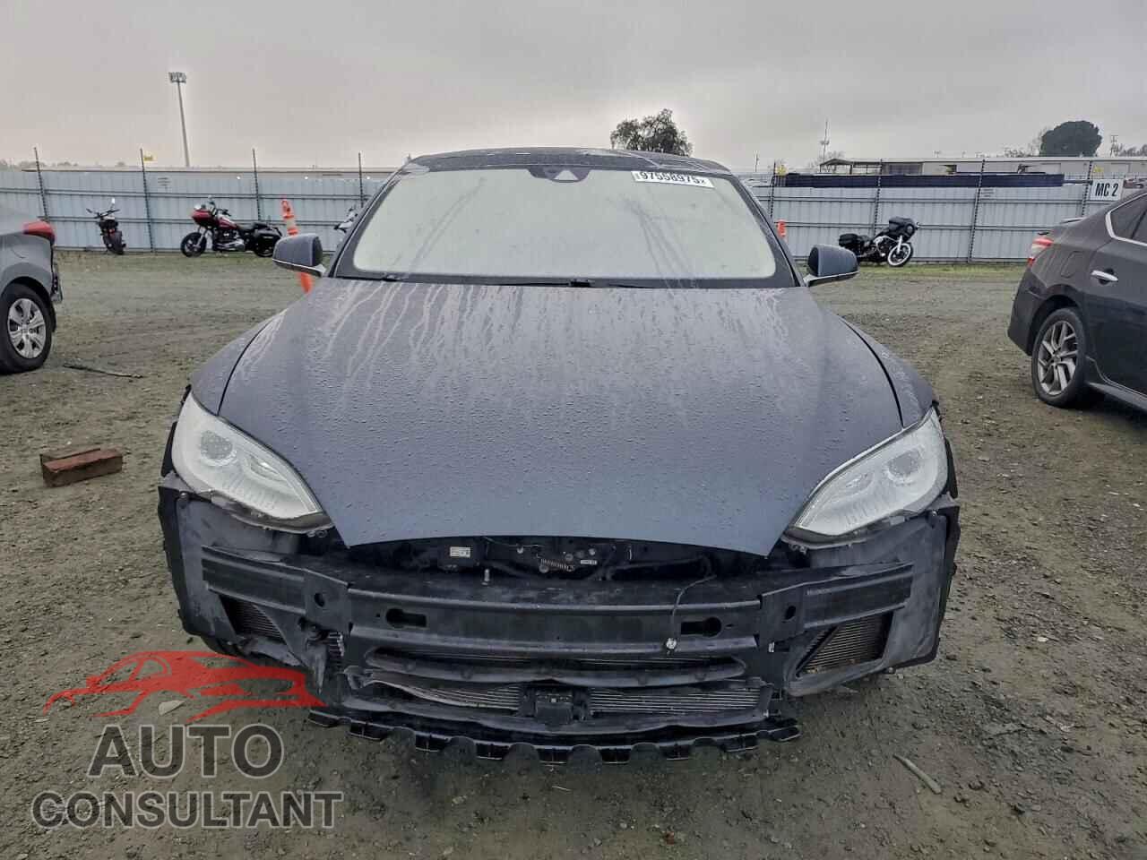 TESLA MODEL S 2016 - 5YJSA1E28GF133820