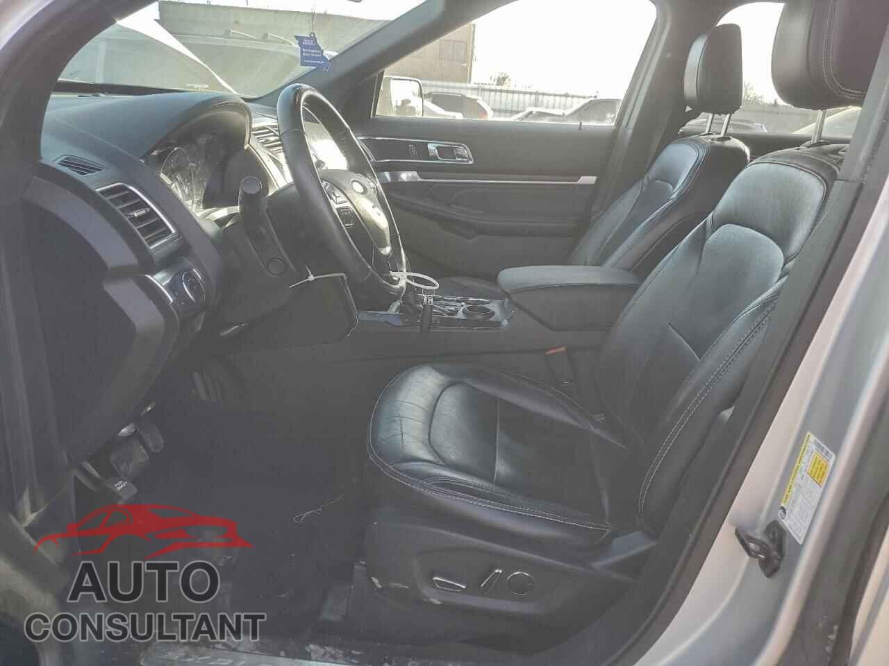 FORD EXPLORER 2018 - 1FM5K7F86JGB13669