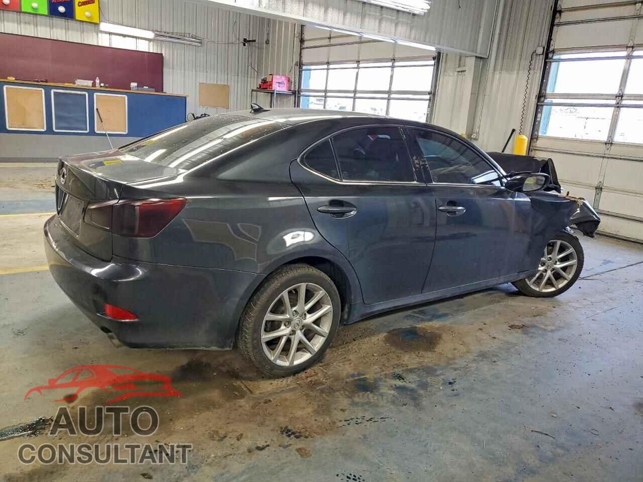 LEXUS IS 2011 - JTHCF5C20B5048513