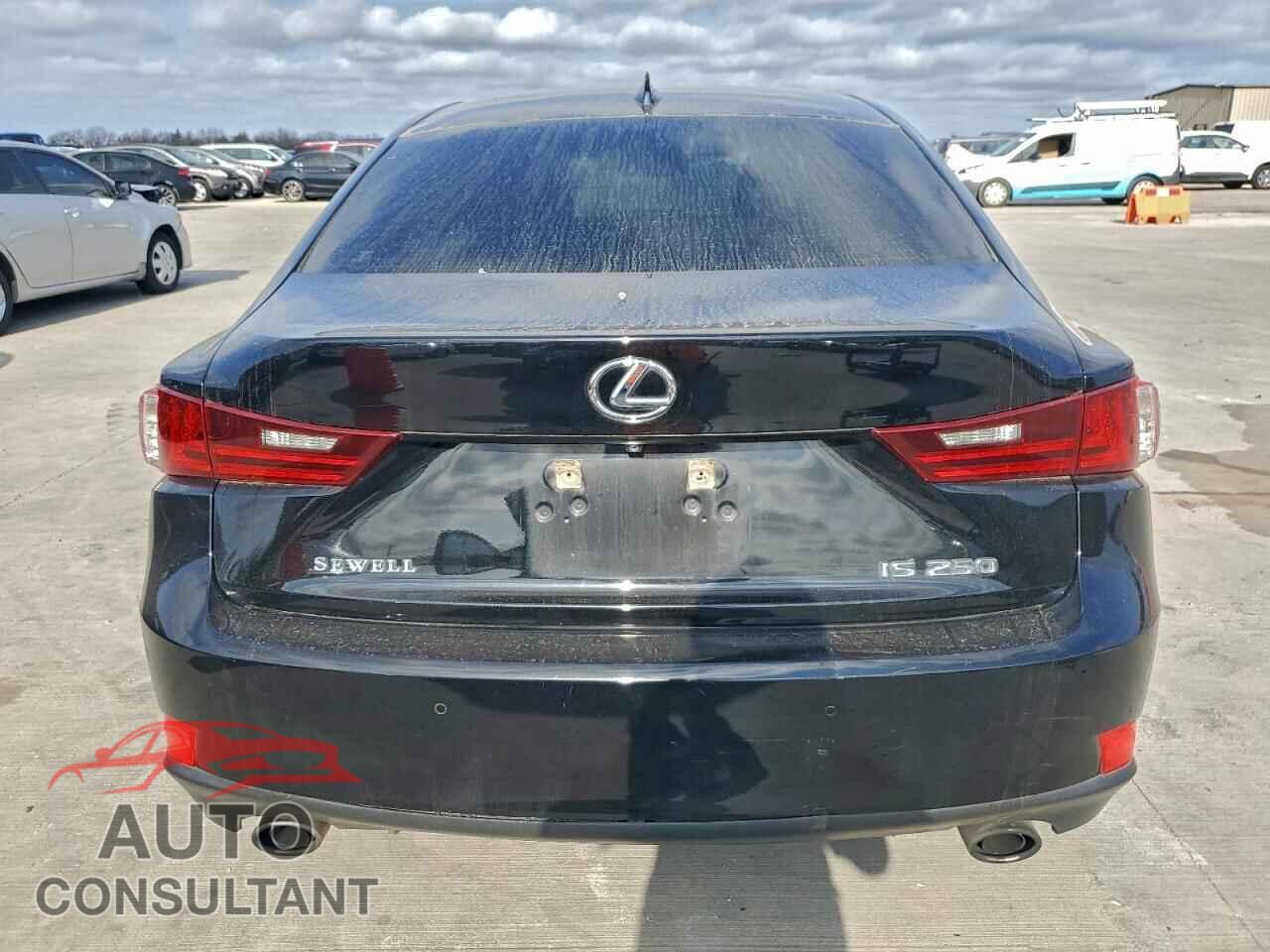 LEXUS IS 2014 - JTHBF1D20E5016717