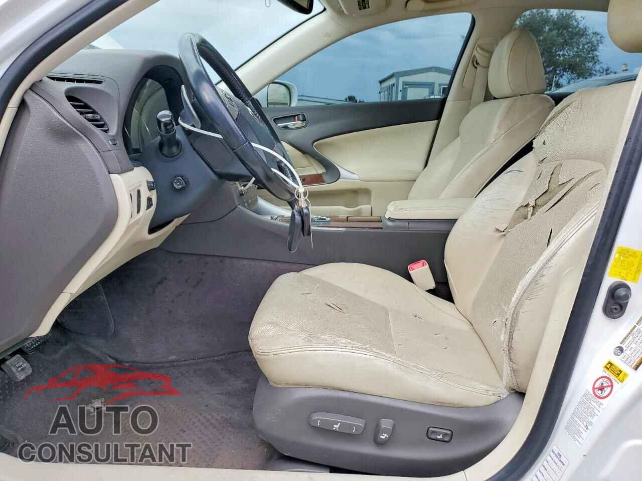 LEXUS IS 2012 - JTHBF5C27C5166779