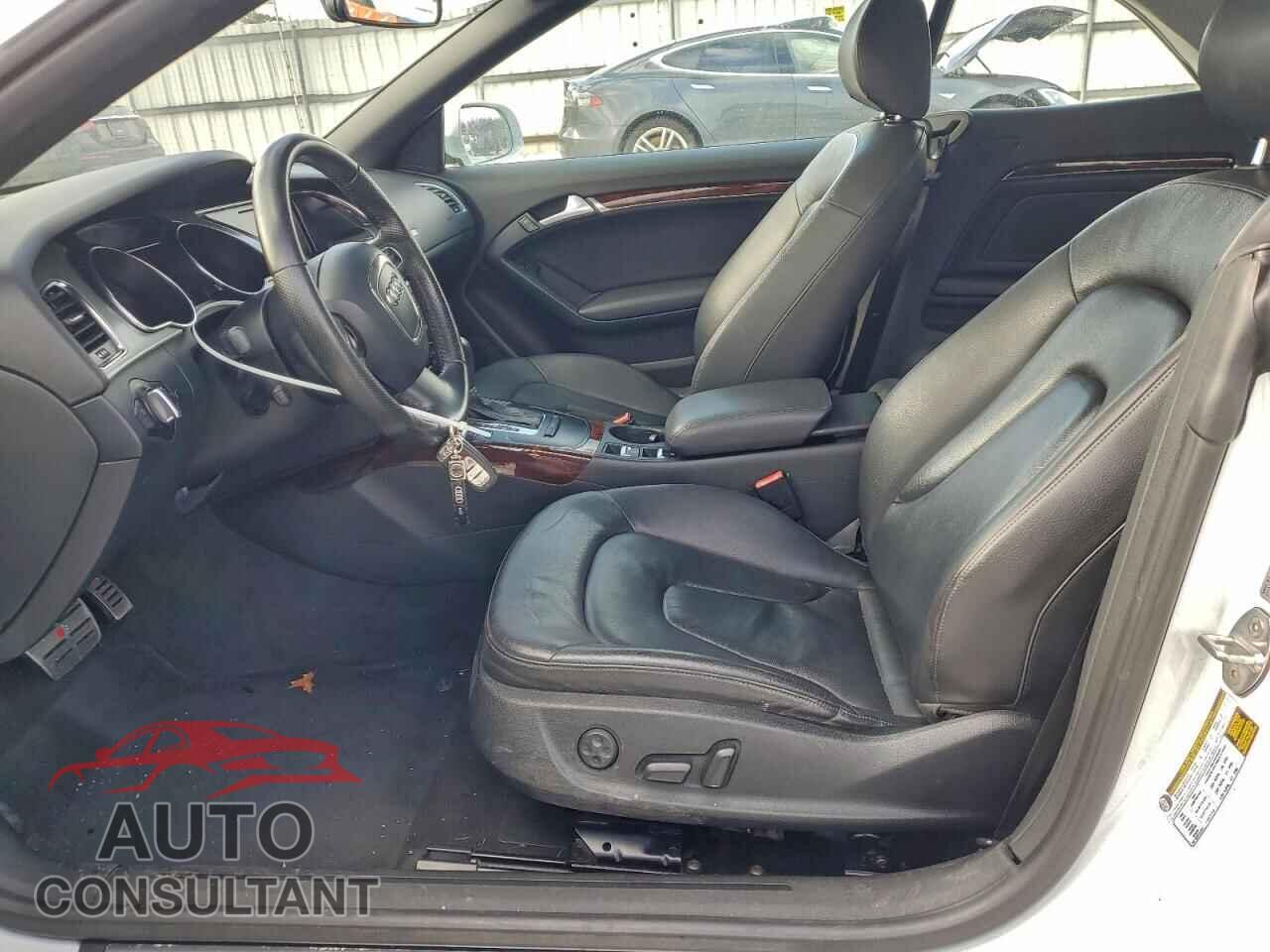 AUDI A5 2012 - WAUCFAFH3CN008998