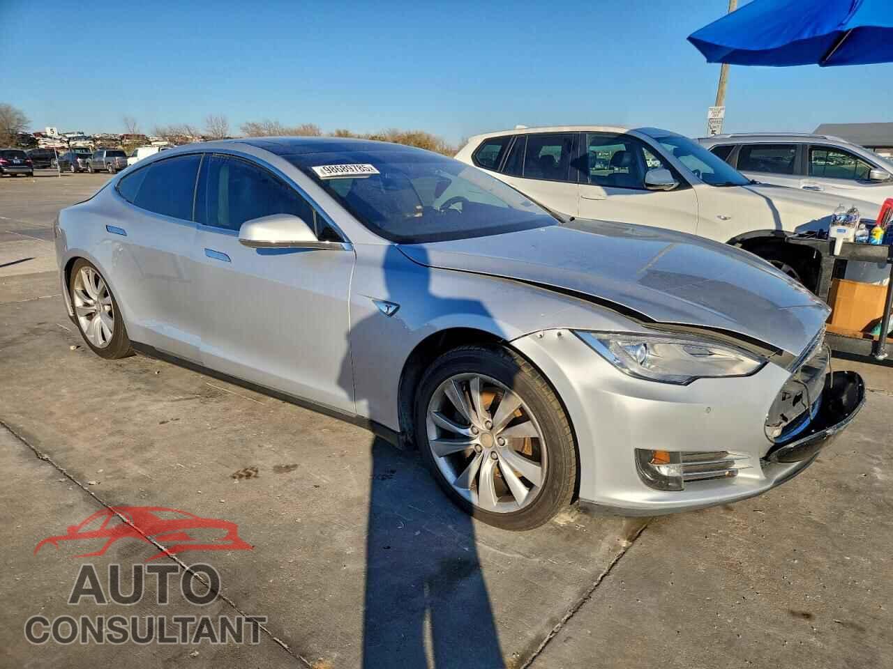 TESLA MODEL S 2013 - 5YJSA1CP4DFP26200