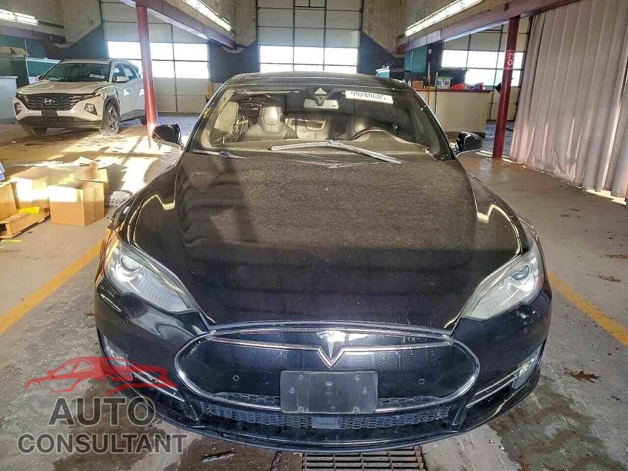 TESLA MODEL S 2015 - 5YJSA1H23FFP73153