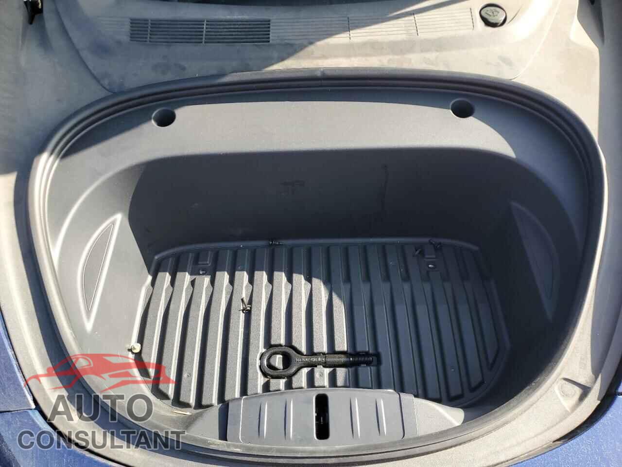 TESLA MODEL 3 2023 - 5YJ3E1EA5PF385136