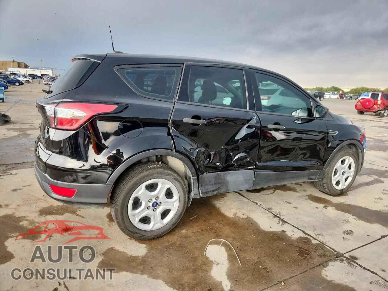 FORD ESCAPE 2018 - 1FMCU0F71JUC05659